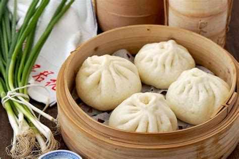  Bánh Bao Rượu Ningbo - Liệu Sự Kết Hợp Thơm Béo Của Bột Men và Phủ Thịt X Générale Có Thể Làm Chao Đáng Tim Bạn?